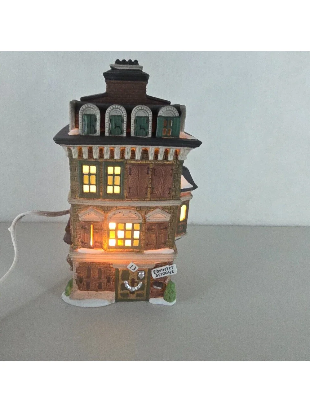 Dept 56 The Flat of Ebenezer Scrooge 5587-5 Dickens Village Series Heritage VTG
